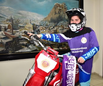 Irmak Yıldırım, Kadınlar Motokros Şampiyonası’nda ilk milli sporcu 