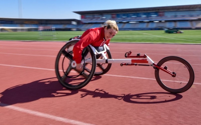 Anne sözü dinledi, atletizmde tarih yazdı