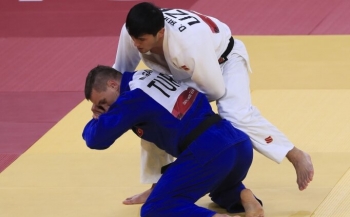 Mihael Zgank, Davlat Bobonov`a yenildi