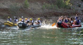 Dalaman Çayı`nda süper Raftingciler