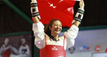 Nafia Kuş: Tokyo`da hedef kürsü