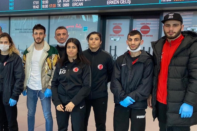 Boks Milli Takımına Korona şüphesi...