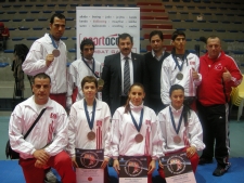 Kick Boks&acute;da 6 madalya
