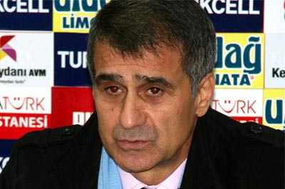 Şenol Güneş,savunma gönderdi