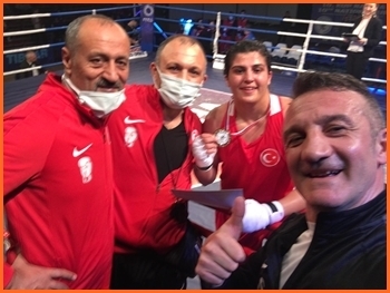 Busenaz Sürmeneli`den altın, Buse Naz Çakıroğlu`ndan gümüş madalya