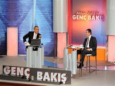 Siyasetin kılıcı kalktı