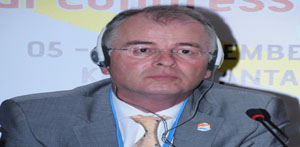 Wolfgang Baumann, şiddetin panzehiri, Aktif Dünya