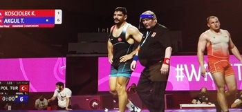Taha Akgül yarı finalde