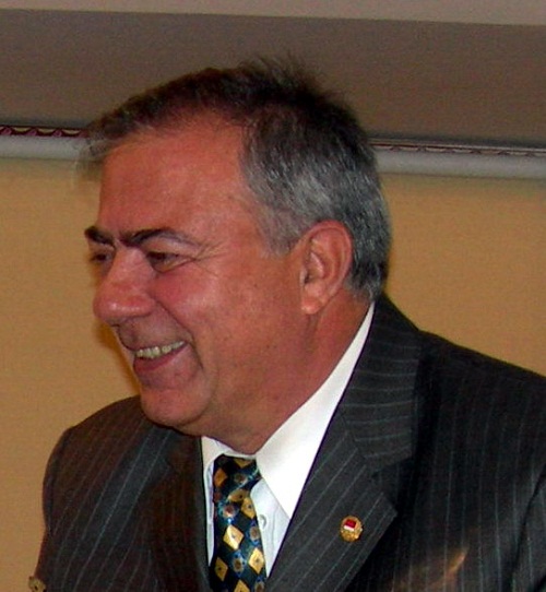 Öztek, A.A.O. Başkanı