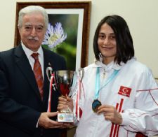 Şampiyondan teşekkür
