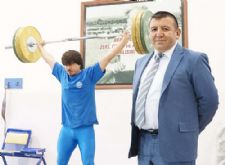 Türkeş&acute;ten Numan Güzey&acute;e tepki 