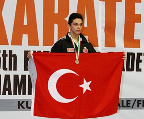 Karatede Sofuoğlu damgası
