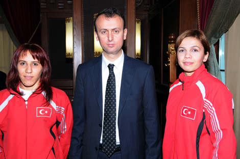 Akgül, asla yalnız değilsiniz.