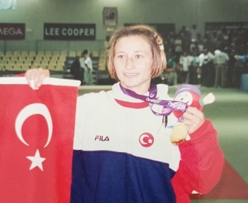 Judo`da `İlklerin İlki` Neşe Şensoy Yıldız.