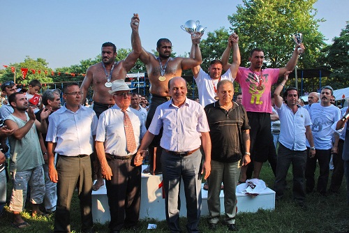 Kurtdereli Yağlı Güreşleri