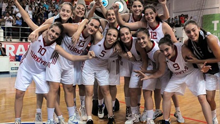 Kızlarımız, yarı finale yükseldi